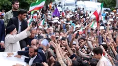 رئیس جمهور: حمایت‌های محبت‌آمیز مردم قم توان و انگیزه دولت برای خدمت‌رسانی را مضاعف کرد/ حمایت‌ها و رهنمود‌های مراجع و علما را قوت قلب و چراغ راه دولت مردمی می‌دانیم