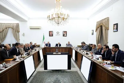 عارف: بازسازی منازل آسیب&zwnj;دیده در جنگ باید سرعت بیشتری بگیرد