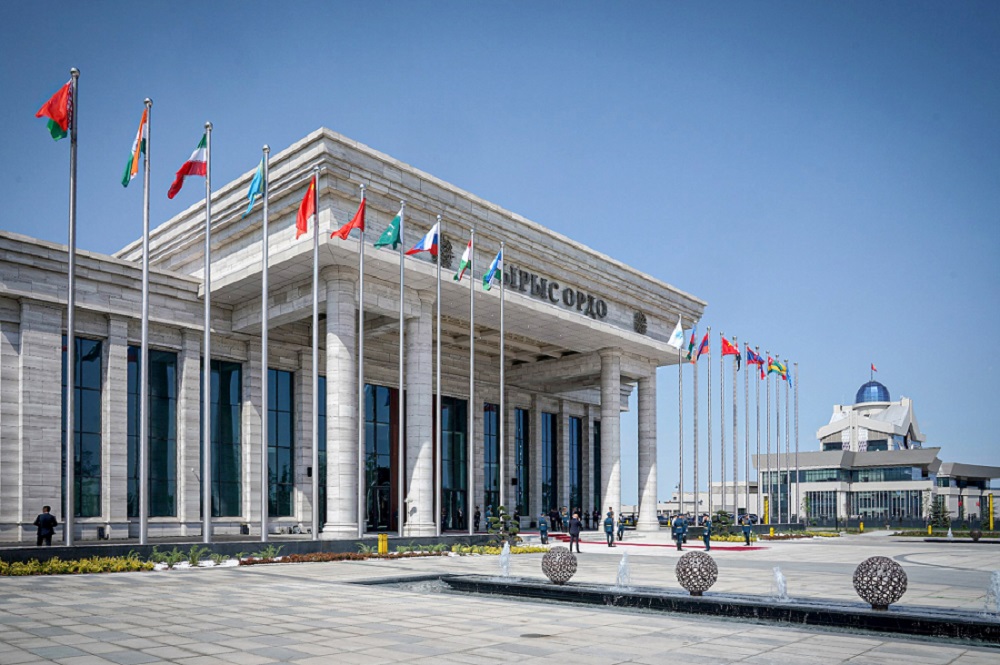 پایان توهم انزوای ایران در بیشکک؛ دیپلماسی عملگرا برای گشایش اقتصادی پایان توهم انزوای ایران در بیشکک؛ دیپلماسی عملگرا برای گشایش اقتصادی