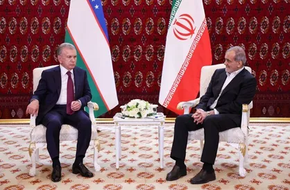 دیدار و گفت&zwnj;وگوی پزشکیان با رئیس&zwnj;جمهور ازبکستان