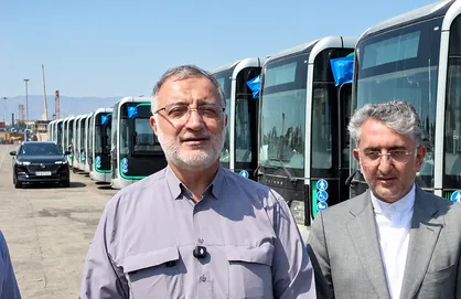 زاکانی: به زودی ۳۱ دستگاه اتوبوس دوکابین جدید وارد تهران خواهد شد + فیلم