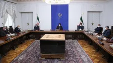 تمام توان کشور برای تسریع در تامین و واردات واکسن به کار گرفته شود/ آموزش حضوری در مدارس تا تمهید زیرساخت‌های بهداشتی لازم به تعویق خواهد افتاد