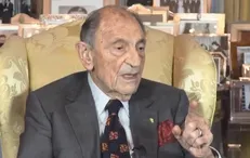 وزیر خارجه رژیم پهلوی: اپوزیسیون ایران خائن و فاسد است/ عملکرد جمهوری اسلامی قابل تمجید است