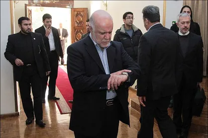 نفتی&zwnj;ها با #دانشگاه_نفت توئیتر را درنوردیدند/ زنگنه، روحانی، نمایندگان نفتی و نخبگان گوجه&zwnj;فروش!