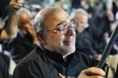 دلتنگی مردم سمنان در خیابان برای رهبر شهید/ وقتی سمنان با گریه به استقبال وداع می‌رود + فیلم