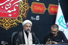 قالب نثر ادبی به دلیل ظرفیت بکر و کمتر شناخته شده‌اش برای موضوعات دینی مناسب است