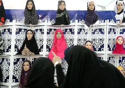 فیلم/ تولید کنندگان پوشاک عفاف و حجاب در انتظار حمایت مسئولین