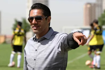 برنامه پیروانی برای مصاحبه پرسپولیسی&zwnj;ها