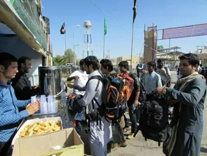 ۴۰۰ دانشجوی بسیجی سیستان و بلوچستان، طعم شیرین خدمت به زائران پاکستانی اربعین را چشیدند