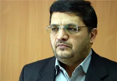 بانک مرکزی نباید از تعیین نرخ ارز شانه خالی کند/ ارز مسافرتی جزء کوچکی از نیاز ارزی کشور است