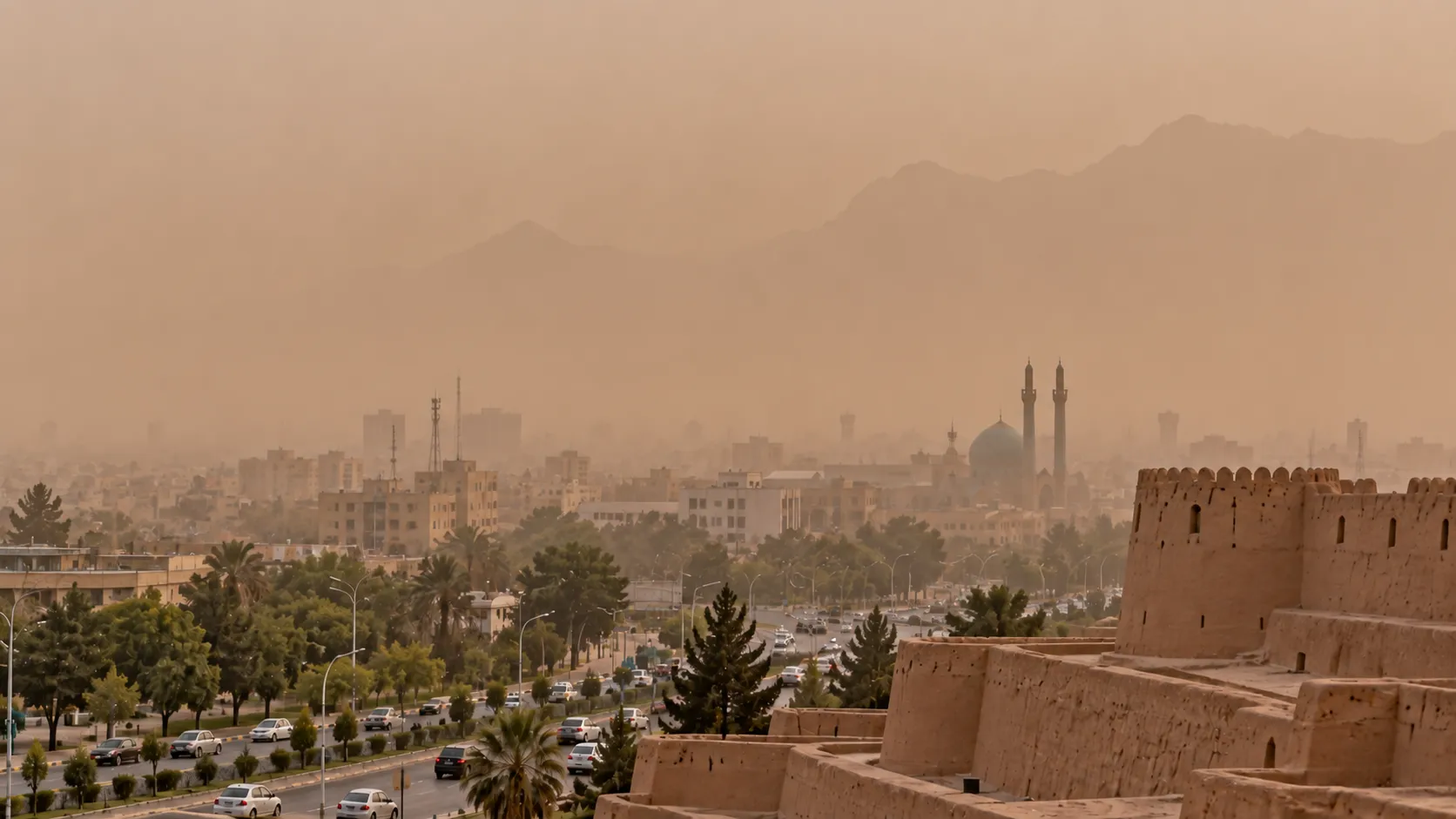 تعطیلی مدارس کرمان به دلیل ریزگرد‌ها / تاخیر یک ساعته فعالیت ادارات