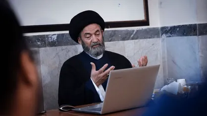 ادبیات انقلاب اسلامی باید به تمام جهان معرفی شود