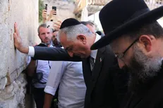 تل‌آویو مقصد یک سفر مضحک؛ سلطنت‌طلبان چگونه در پروژه صهیونیستی نقش گرفتند؟
