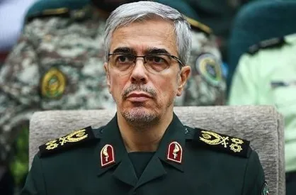 نشان &laquo;نصر درجه دو&raquo; ۱۳ سال پیش به سرلشکر باقری اعطا شده است
