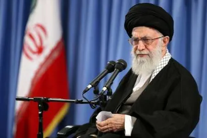 فیلم/ پاسخ رهبر انقلاب به کسانی که می گویند &laquo;تسلیم بشویم تا موذیگری دشمن ادامه پیدا نکند&raquo;