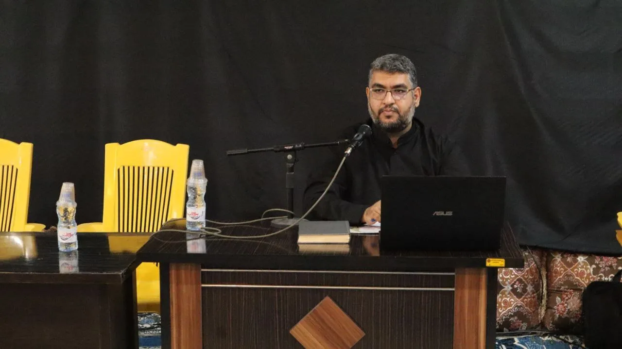 هشتمین نشست سالانه فعالین جبهه فرهنگی انقلاب اسلامی استان بوشهر به مناسبت سالروز صدور پیام امام خمینی درباره پذیرش قطعنامه ۵۹۸ در روستای بحیری شهرستان دشتی (مزار شهید نادر مهدوی) برگزار شد.