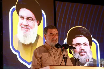 اجتماع دانشجویان در مسجد جامع خرمشهر همزمان با تشییع شهدای مقاومت