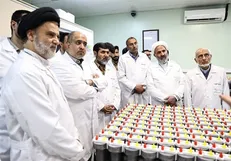 بازدید اعضای کمیسیون اصل۹۰ از نمایشگاه دستاورد‌های هسته‌ای