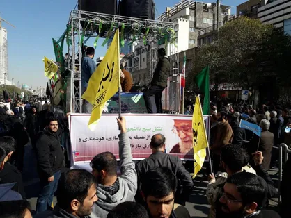 دانشجویان مشهدی خواستار استعفای مسئولان خسته شدند/ از تشکیل زنجیره&zwnj; انسانی تا قدردانی از شورای نگهبان