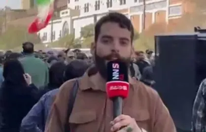 تشییع پیکر شهید استوار دوم سجاد صیامی از مهدیه مشهد به سمت حرم مطهر امام رضا (ع)