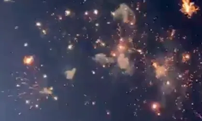 نور افشانی در ورزشگاه آزادی بعد از صعود تیم ملی به جام جهانی
