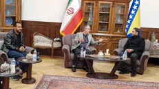 دیدار سرپرست سفارت جمهوری اسلامی ایران با سر مربی تیم هاکی روی یخ در سارایوو