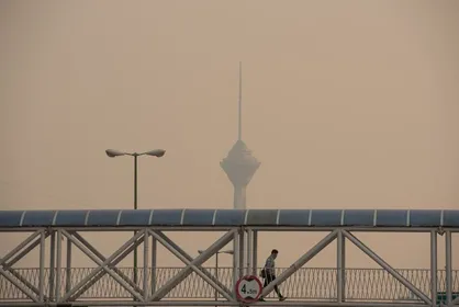 وزش باد و گردوخاک در انتظار تهران