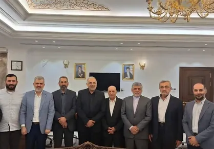 دیدار نمایندگان فراکسیون مقاومت در پارلمان لبنان با سفیر ایران