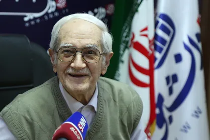 پایه&zwnj;های صادراتی ایران در ساحل خام فروشی پهلو گرفته / آمریکا سالانه ۱۰۰۰ میلیارد دلار به کشاورزان یارانه می&zwnj;دهد