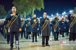 مراسم شام غریبان و لاله‌گردانی شهادت حضرت اباعبدالله الحسین(ع) و شهدای کربلا، شامگاه ۱۷ مرداد ماه ۱۴۰۱ با حضور آیت الله ابراهیم کلانتری تولیت آستان مقدس حضرت شاهچراغ(ع)، خادمین، زائرین و مجاورین بارگاه ملکوتی حرم مطهر حضرت شاهچراغ(ع) شیراز برگزار شد.