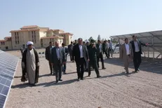طرح نیروگاه خورشیدی ۱۰۰ کیلوواتی دانشگاه آزاد انار به بهره‌برداری رسید
