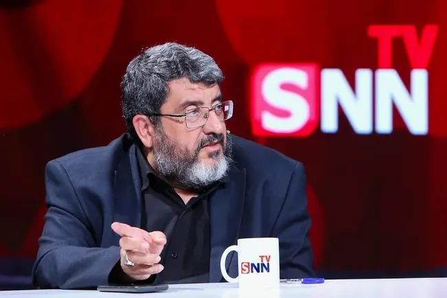 فواد ایزدی: رفع تحریم‌ها دست کنگره است نه ترامپ/ خر آمریکا که از پل بگذرد برمی‌گردد به ما می‌خندد + فیلم