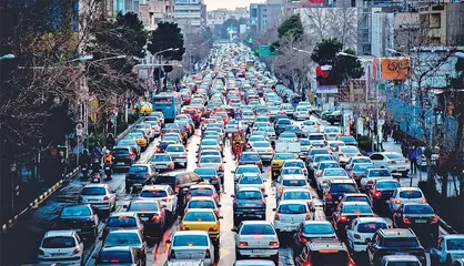 ترافیک سنگین در آزادراه تهران - کرج - قزوین/ پلیس البرز: با سرعت مطمئنه حرکت کنید