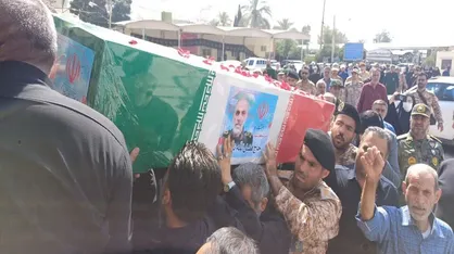 استقبال باشکوه مردم کازرون از پیکر شهید سرلشکر فضل&zwnj;الله نوذری