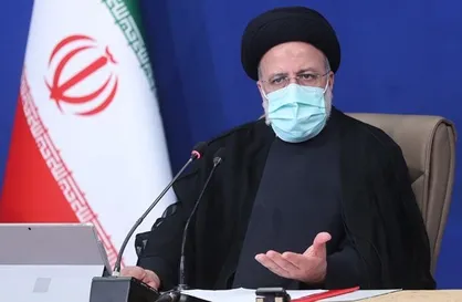 رئیسی دستور داد: حق الزحمه معوقه معلمان و خسارات ناشی از خشکسالی کشاورزان را پرداخت کنید