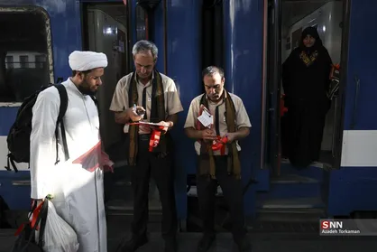 زائران اربعین حسینی در راه آهن تهران