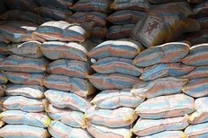 برنج های ایرانی احتکار شده با نرخ مصوب در بازار توزیع شود