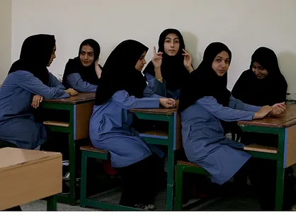 نشاط و سرزندگی جامعه در گرو داشتن دخترانی شاد / مهمترین نیاز دخترها چیست؟