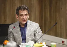 انتقاد شدید رئیس خانه صنعت/ دولت تولید را رها کرده و مدام حرف از بسته حمایتی می‌زند
