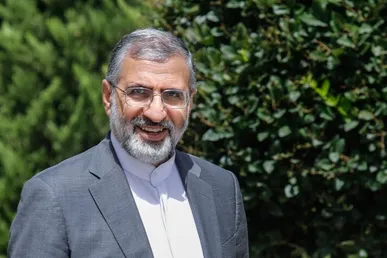 رئیس دفتر شهید رئیسی: نظام حقوقی تنگه هرمز را ما و کشور عمان تعیین خواهیم کرد/پیام‌های ضد و نقیض ترامپ باعث رسوایی او می‌شود + فیلم