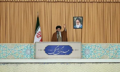 فیلم کامل خطبه&zwnj;های نماز عید سعید فطر به امامت رهبر انقلاب