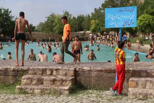 شنا در بش قارداش