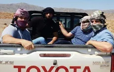 عنواندار جهان و المپیک در حال ساخت منازل روستایی برای مردم منطقه «وش آپ»