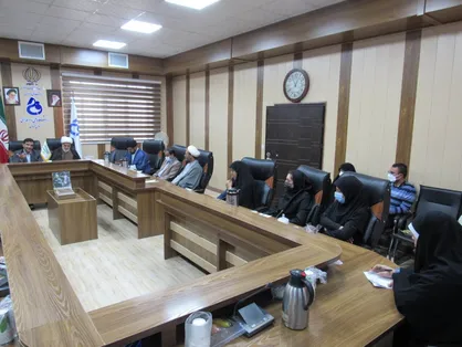 اساتید و نخبگان وظیفه سنگینی در جهاد تببین دارند