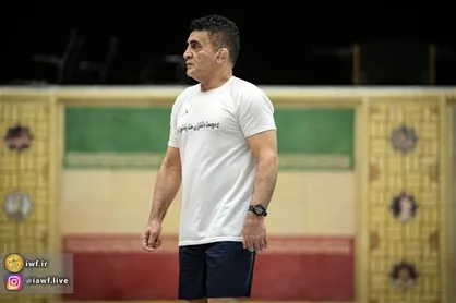 محمد بنا: به عملکرد نادو شک دارم/ وزارت ورزش تکلیف را روشن کند