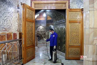  ضد عفونی کردن حرم حضرت فاطمه معصومه(س)