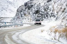 بارش برف در بخش کوهستانی لاریجان آمل