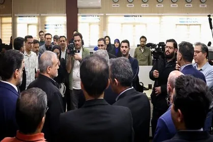 پزشکیان: غیرممکن است با استیضاح همتی مشکل اقتصاد حل شود/ وزیر مقصر نیست