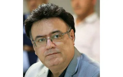 بغزیان: منابع کشور بجای تولید و اشتغال صرفِ توزیع رانت شد/ بی&zwnj;اعتمادی مردم نتیجه&zwnj;ی ۸ سال سوء مدیریت اقتصادی دولت