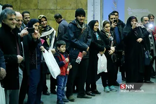 آگاه سازی شهروندان درباره چهارشنبه سوری در متروی دروازه شمیران
